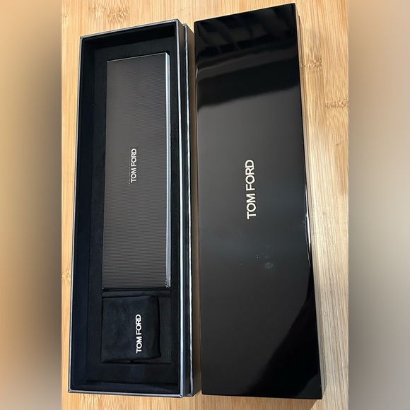 Tom Ford N002 Automatic Watch With 43mm Black Face & White Leather Band - Picture 8 of 9